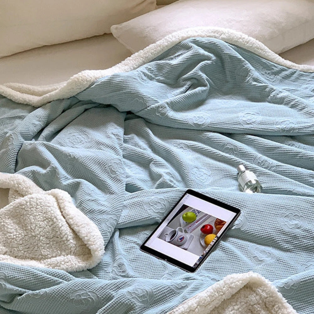 Double-Layer Sherpa Throw Blanket with Embossed Floral Pattern Warm Blanket for Living Room and Bedroom Soft Fleece Throw | Sansoti