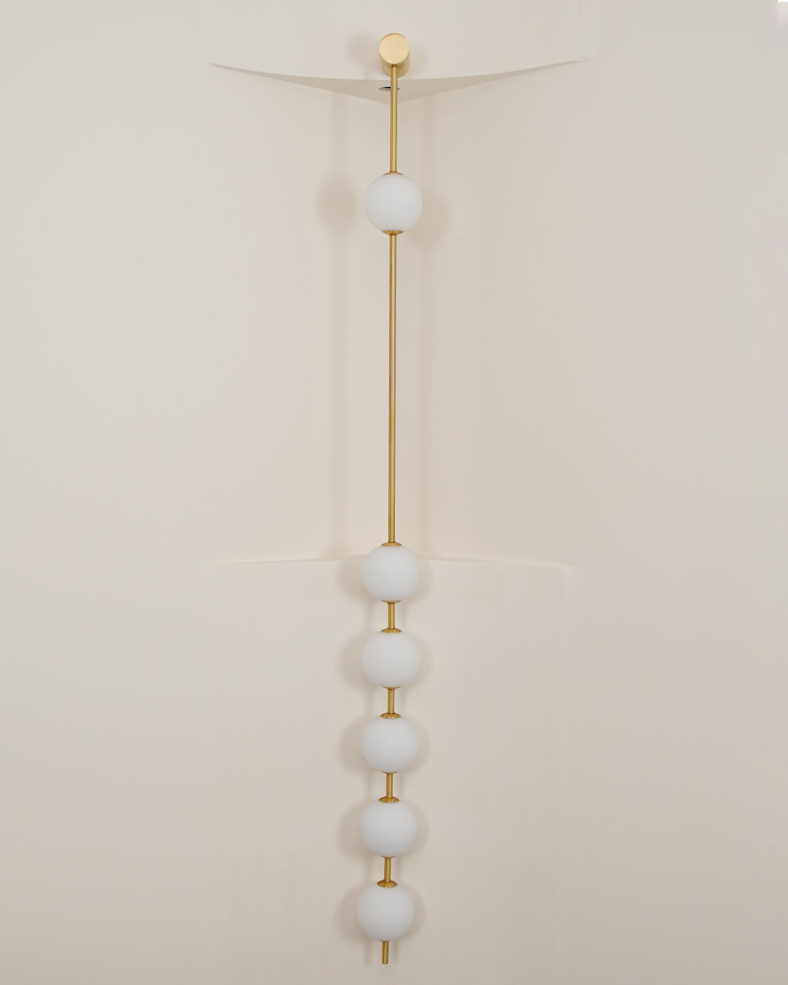 Verticale Glazen Wandlamp met Messing - Design Verlichting voor Gang & Entree | Sansoti