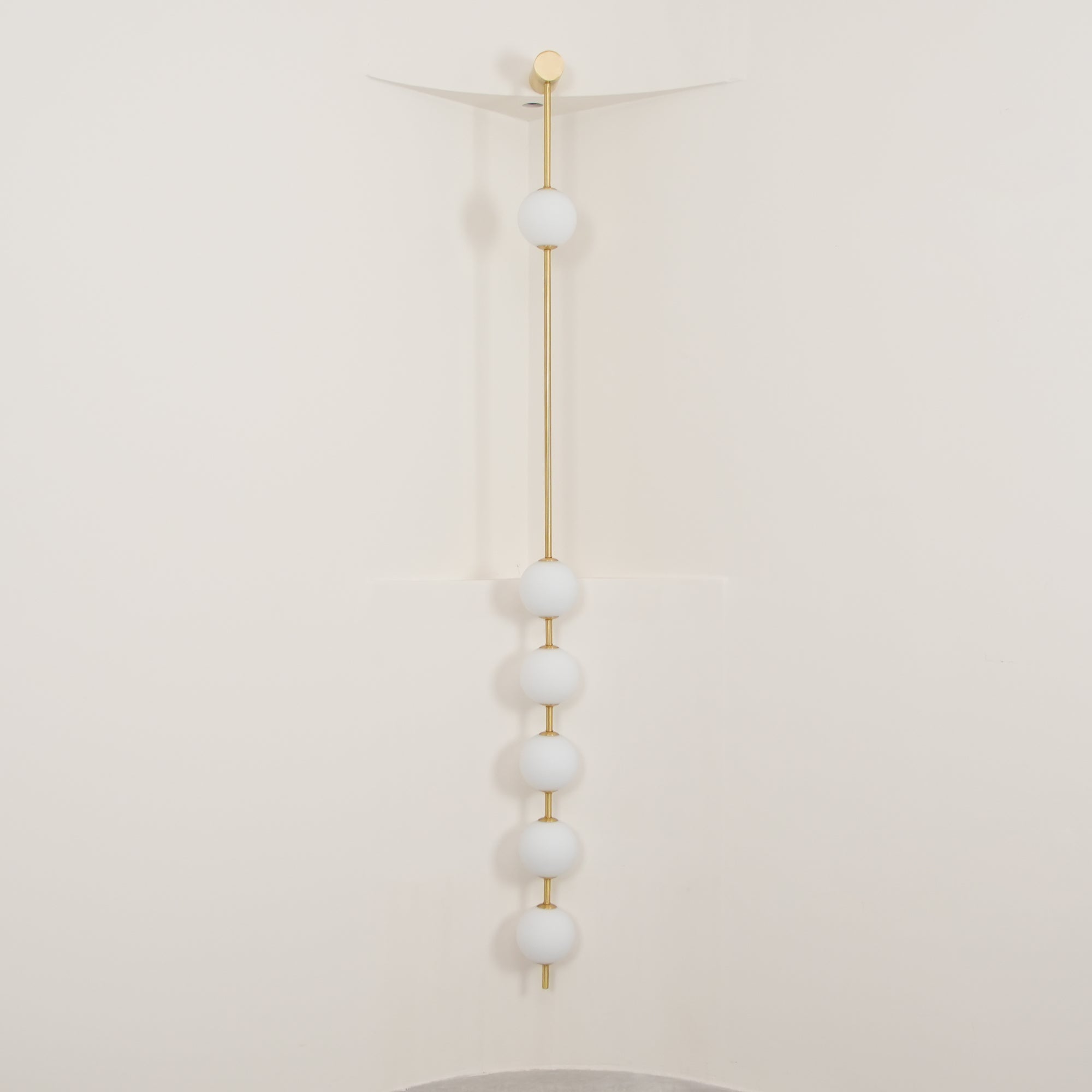 Verticale Glazen Wandlamp met Messing - Design Verlichting voor Gang & Entree | Sansoti