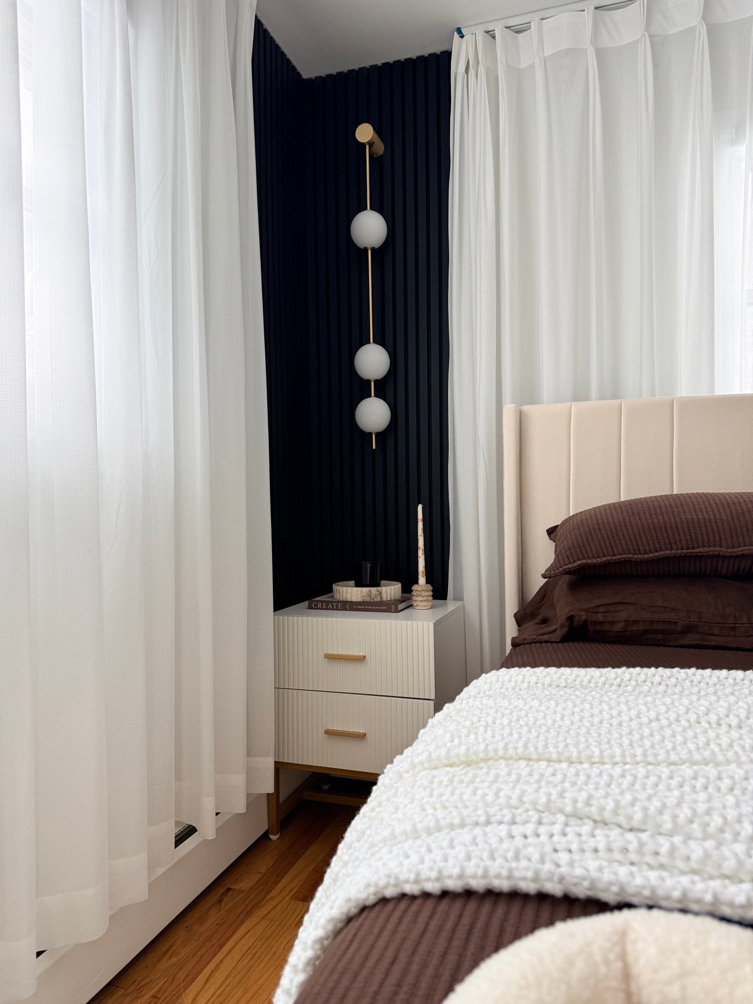 Verticale Glazen Wandlamp met Messing - Design Verlichting voor Gang & Entree | Sansoti