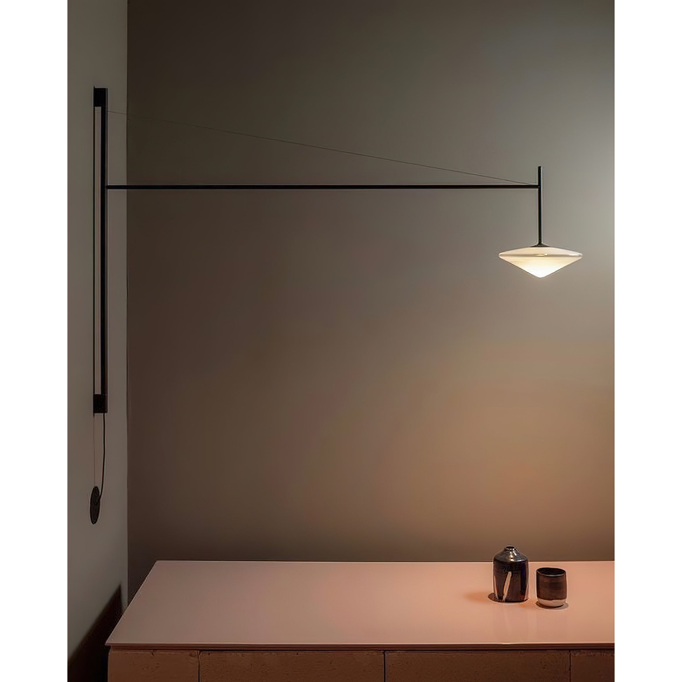 Verstelbare Wandlamp met Zwenkarm | Mondgeblazen Glazen Kap | Stekkermodel | Sansoti