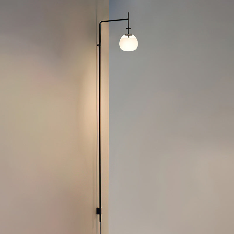 Verstelbare Wandlamp met Zwenkarm | Mondgeblazen Glazen Kap | Stekkermodel | Sansoti