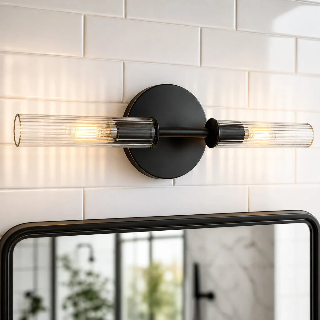 Geribbelde Glazen Wandlamp met Koperkleurige Afwerking – 1 of 2 Lichtpunten voor Badkamer Gang Slaapkamer | Sansoti