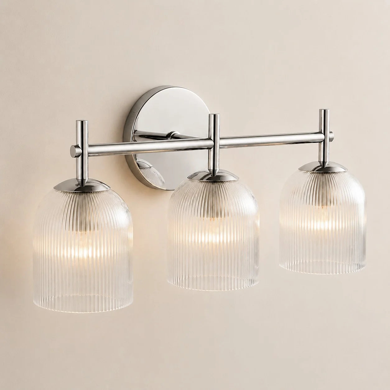 Wandlamp met geribbeld glas en koperen finish voor hal, slaapkamer en badkamer | Sansoti