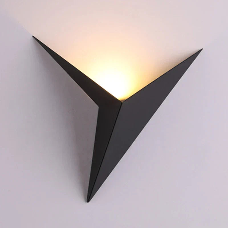 Geometrische Wandlamp Driehoek LED Dimbaar Nordic Design Zwart Wit Goud Verlichting Woonkamer Slaapkamer | Sansoti