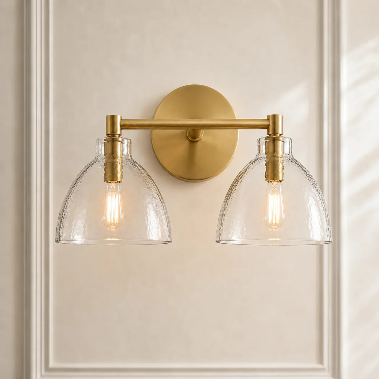 Wandlamp Gerecycled Glas Antique Brass – Minimalistische Wandverlichting voor Badkamer, Gang, Hal & Slaapkamer | Sansoti