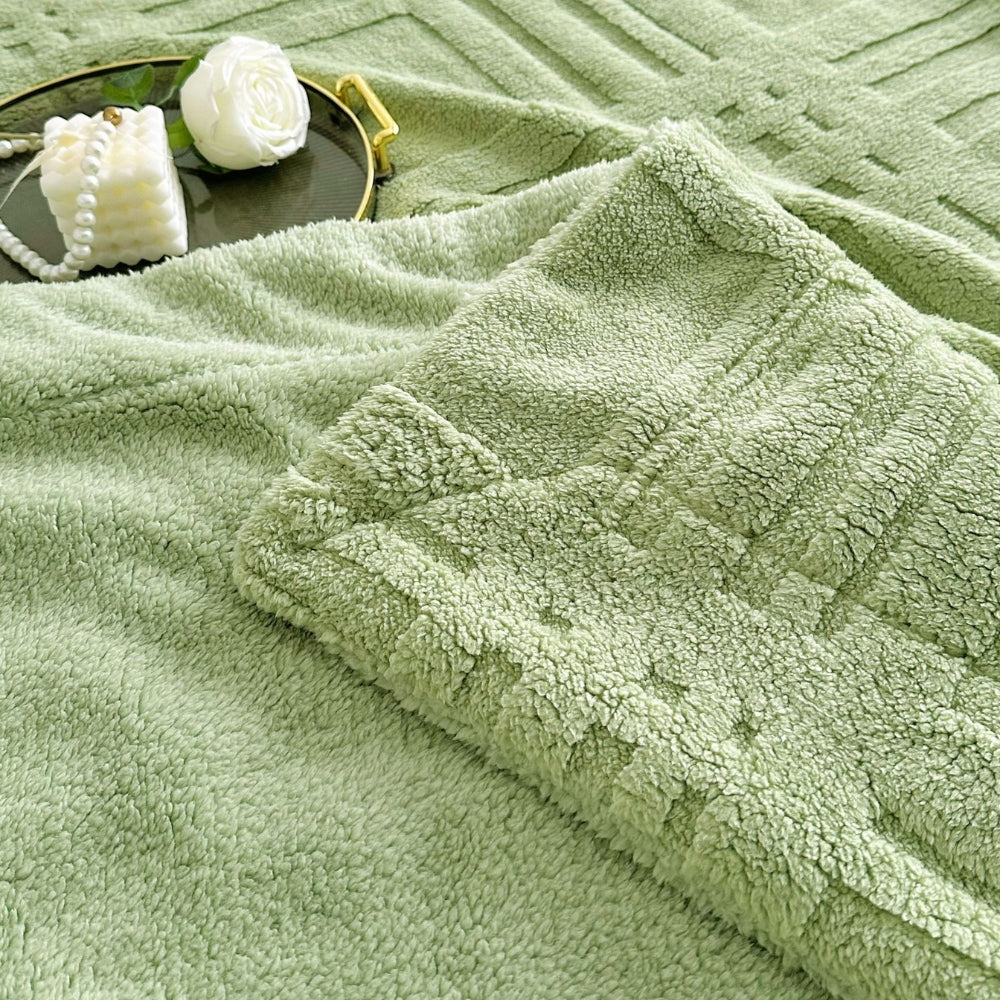 Textured Double-Layer Microfiber Blanket Living Room Bedroom Warm Winter Blanket Soft Comfortable | Sansoti