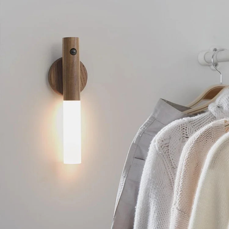 Houten Nachtlampje met Bewegingssensor – Oplaadbaar LED-Nachtlicht voor Slaapkamer, Gang & Toilet – Warmwit Licht Hout | Sansoti