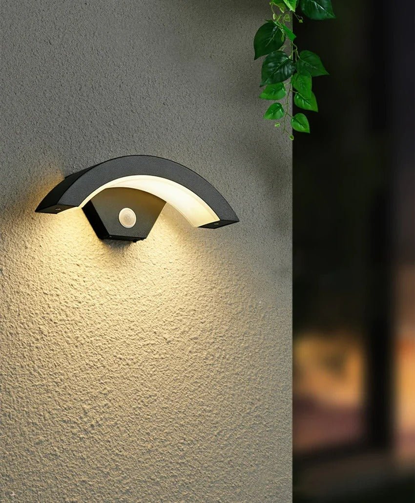 Gebogen LED Wandlamp met Bewegingssensor Buitenverlichting Aluminium Waterdicht IP65 Tuinverlichting 18W-30W | Sansoti