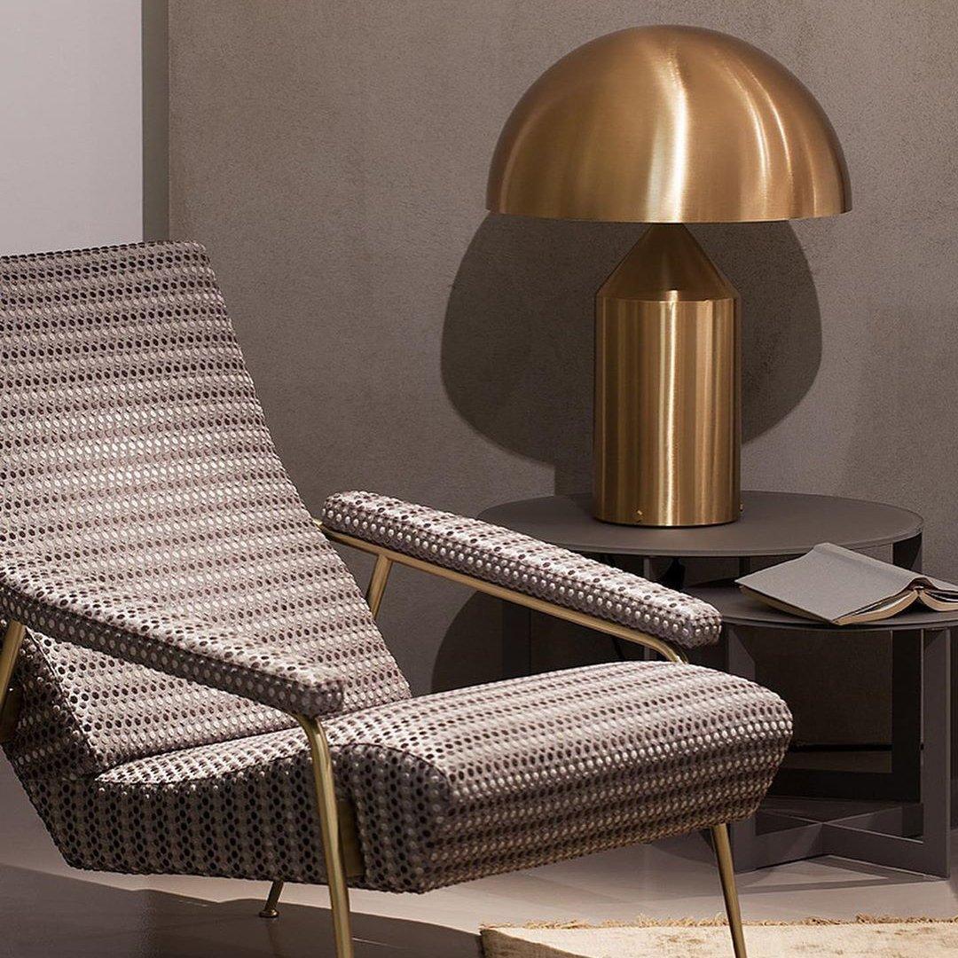 Metalen Tafellamp met Geometrische Vormen — Iconisch Italiaans Design in Twee Maten — Vijf Afwerkingen Verkrijgbaar | Sansoti