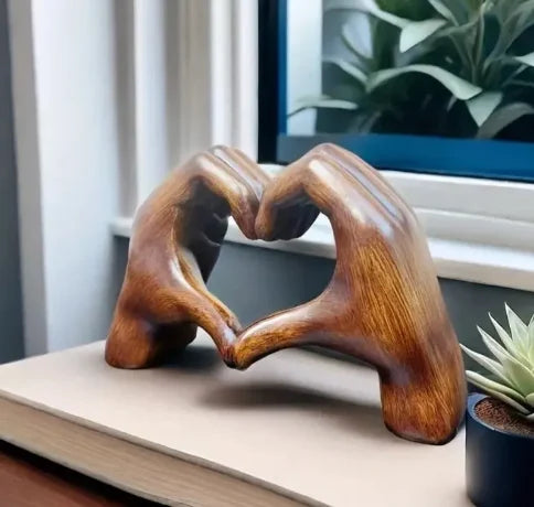 Herzfigur aus Holz – Handgefertigtes Liebessymbol als Dekoration oder Geschenk