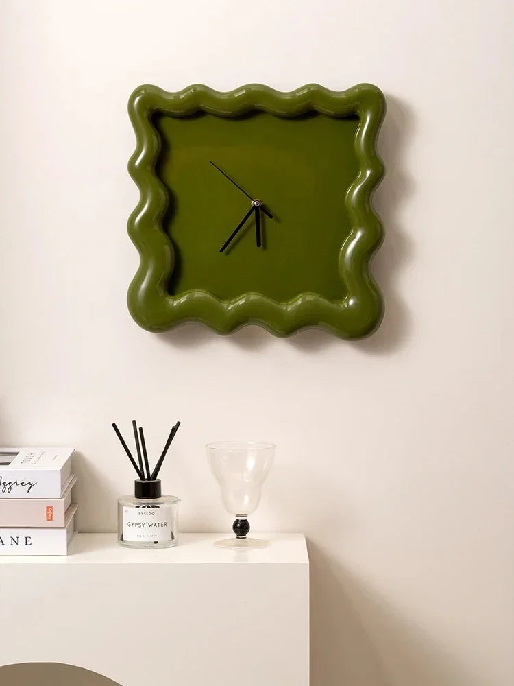 Wanduhr Weiß Gewellter Rahmen 30cm Minimalistisch ABS Wohnzimmer Schlafzimmer Modern | Restfield