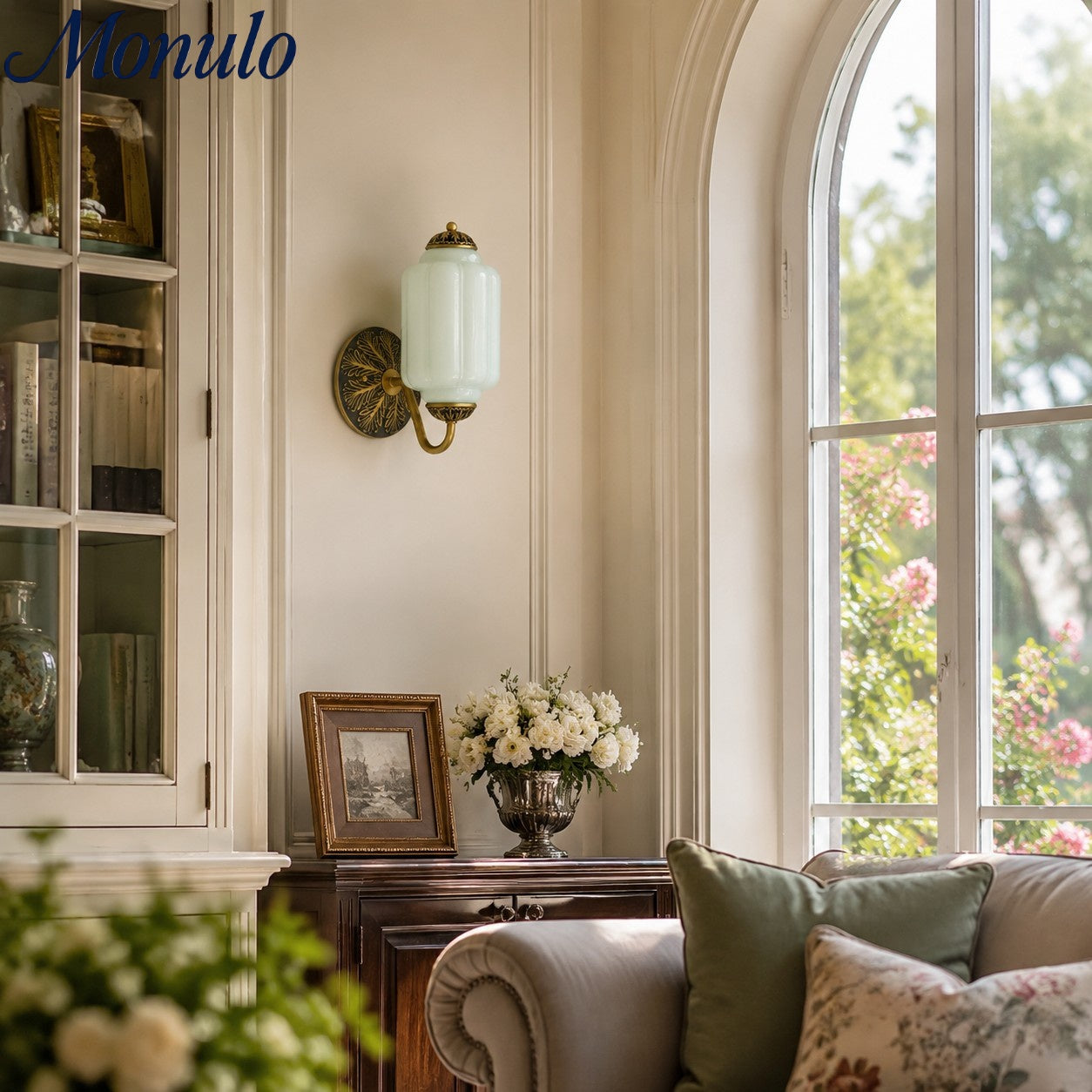 Melkglazen Wandlamp Eloise voor Hal en Slaapkamer | Vintage Wandverlichting met Melkwit Glas | Sansoti