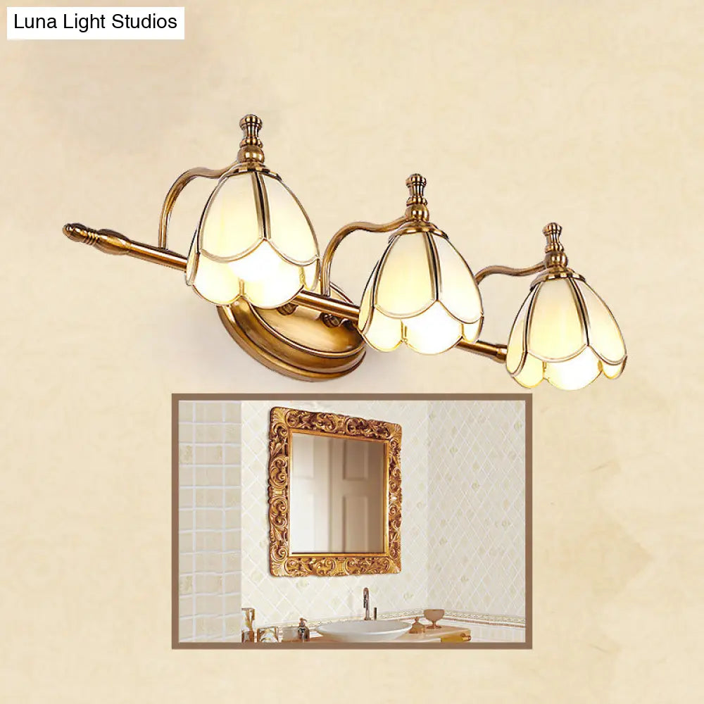 Wandlamp Messing met Opaalwit Glas – Vintage Badkamerlamp 3 Lichtpunten Schelpmotief Wandverlichting E26/E27 Klassieke Stijl | Sansoti