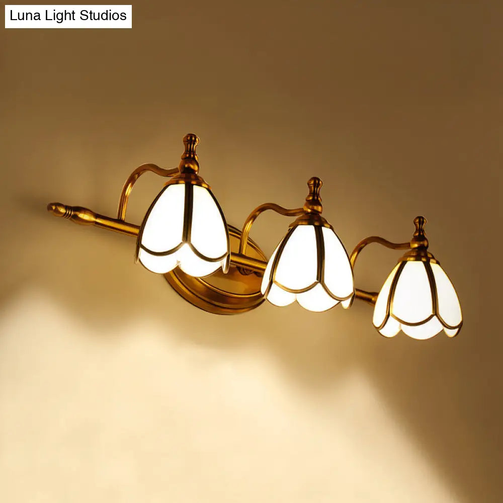 Wandlamp Messing met Opaalwit Glas – Vintage Badkamerlamp 3 Lichtpunten Schelpmotief Wandverlichting E26/E27 Klassieke Stijl | Sansoti