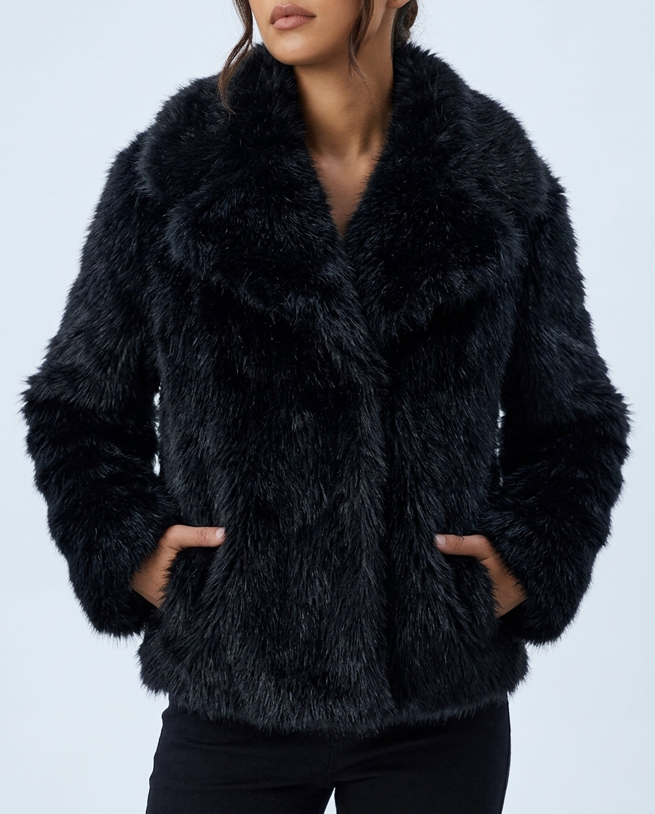 Nepbonten Damesjas met Oversized Kraag Winterjas Elegant Tijdloos Design Zachte Warmte Luxe Wintermode | Sansoti