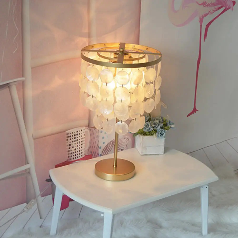 Schelpen Tafellamp Goud 2-Laags Kustnatura Sfeerlamp Dubbele Fitting E14 Metalen Voet Wit Schelp Kap | Sansoti