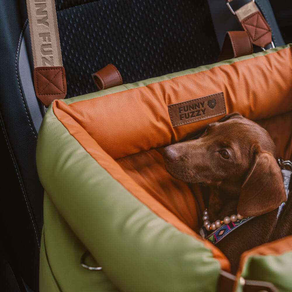Autositz für Hunde mit Sicherheitsgurt und Plüschbezug für kleine bis mittelgroße Hunde, zum Reisen | Sansoti