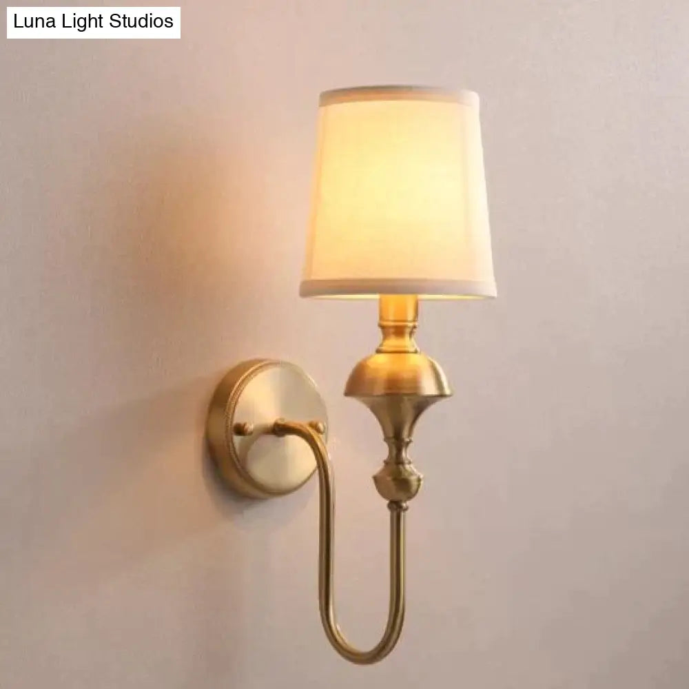Koperen Wandlamp met Kegel Lampenkap - Enkele of Dubbele Kop - Elegant Design voor Slaapkamer en Gang | Sansoti