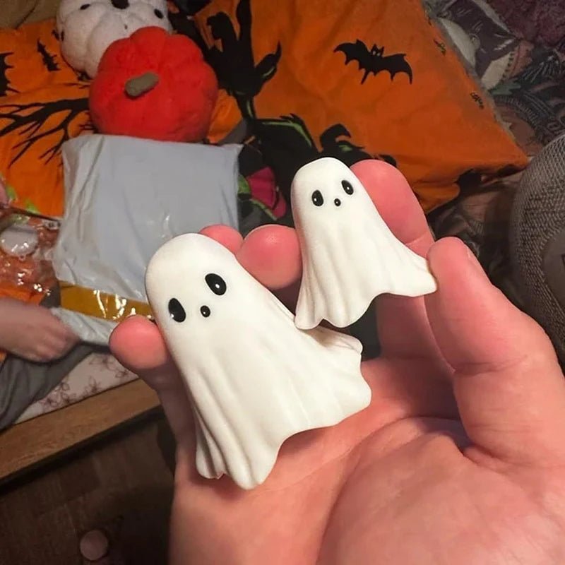 Spookbeeldje Resin Decoratiefiguur Wit Halloween Tafelornament Speelse Geesten Sfeer Interieur Accessoire | Sansoti
