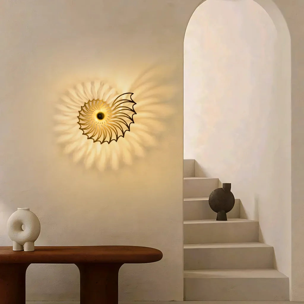 Decoratieve LED Wandlamp met Nautilus Design – Sfeervolle Wandverlichting | Sansoti