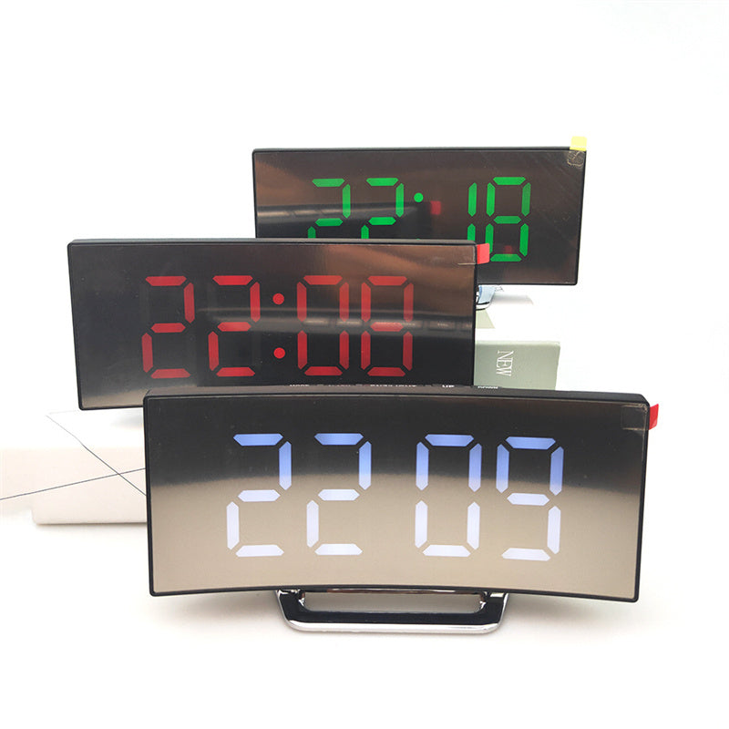 Digitale wekker LED gebogen scherm kunststof zwart slaapkamer bureau klok minimalistisch design | Sansoti