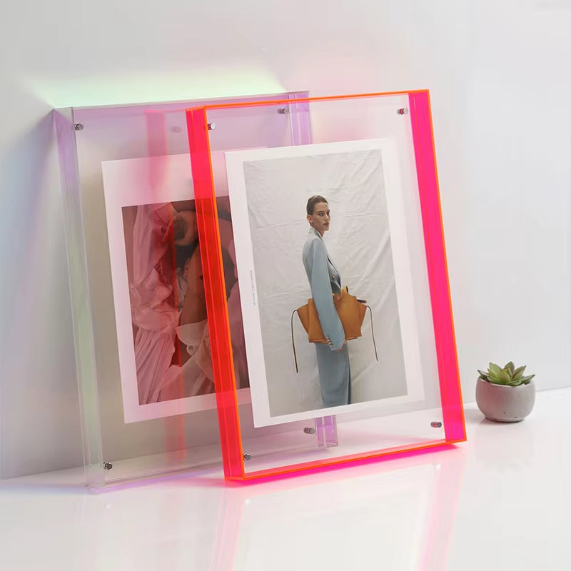 Acryl Fotolijst met Gekleurde Rand – Wand & Tafel – 10 Kleuren – 5 Maten | Sansoti
