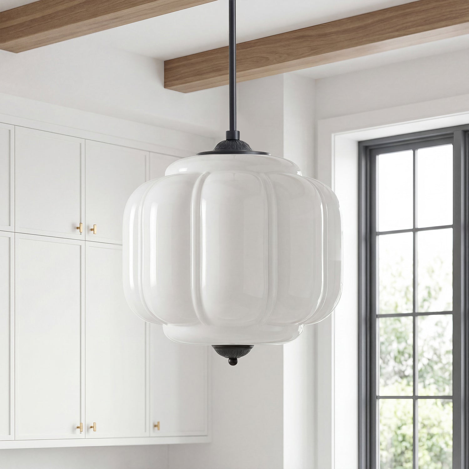 Vintage Melkglas Hanglamp met Messing Armatuur – Klassiek Retro Design voor Eetkamer, Hal & Leeshoek | Sansoti