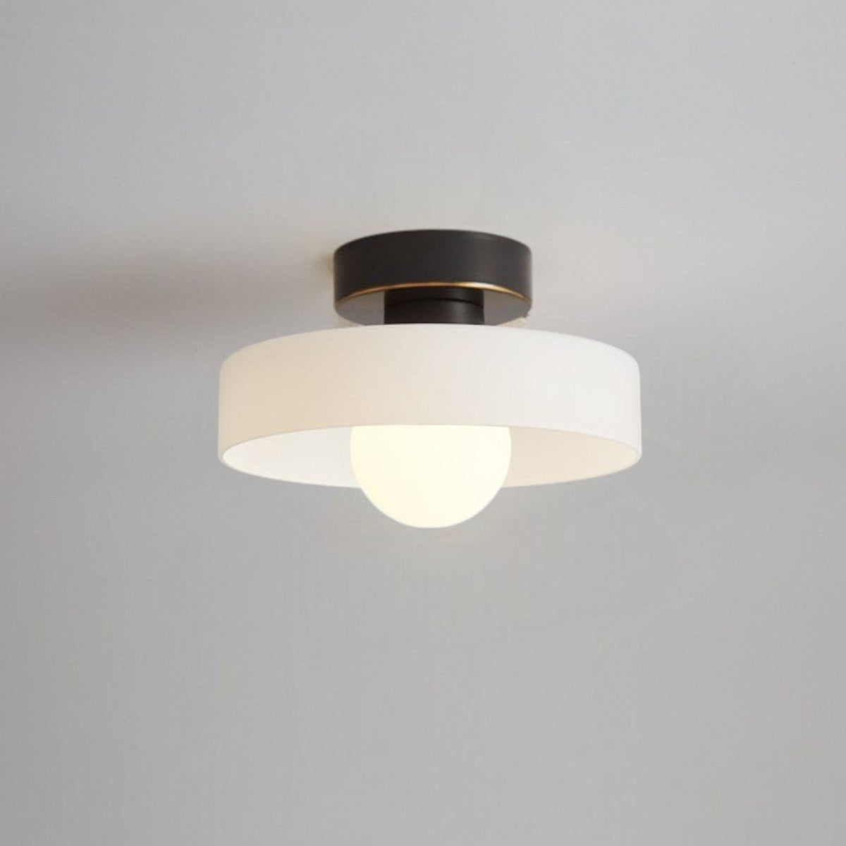 Geometryczna lampa sufitowa Ø24cm, mosiądz, szkło, miedź, oprawka G9, oświetlenie do przedpokoju, sypialni i jadalni, dekoracja wnętrz | Sansoti