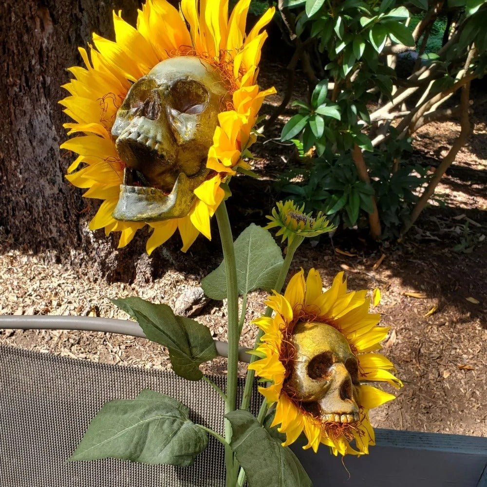Tournesol artificiel avec motif de crâne - Décoration d’Halloween pour l’intérieur et l’extérieur - Fleur gothique d’automne | Sansoti