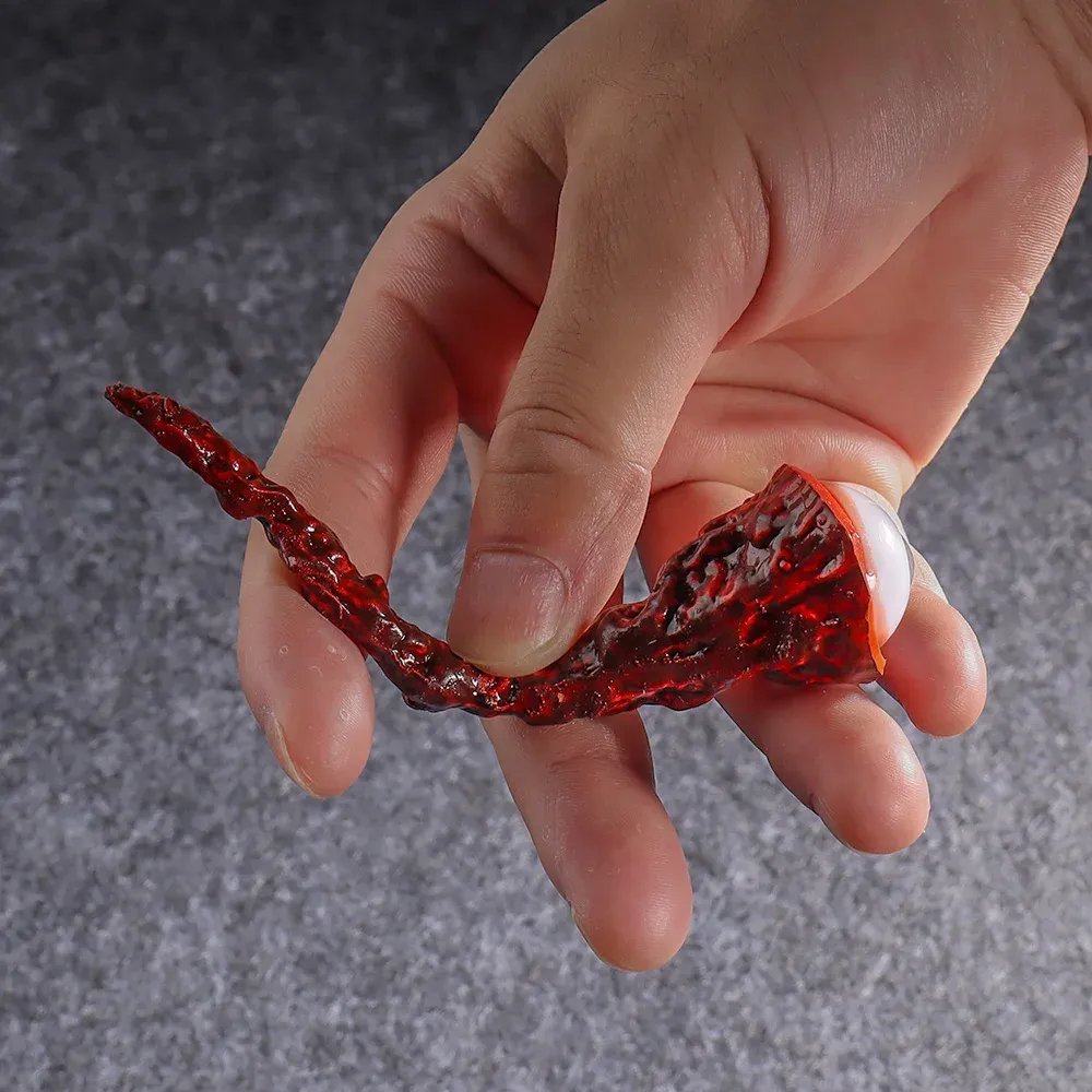 Décoration d'œil ensanglanté pour Halloween - Accessoire en latex réaliste et effrayant pour maison hantée et fêtes d'horreur | Sansoti