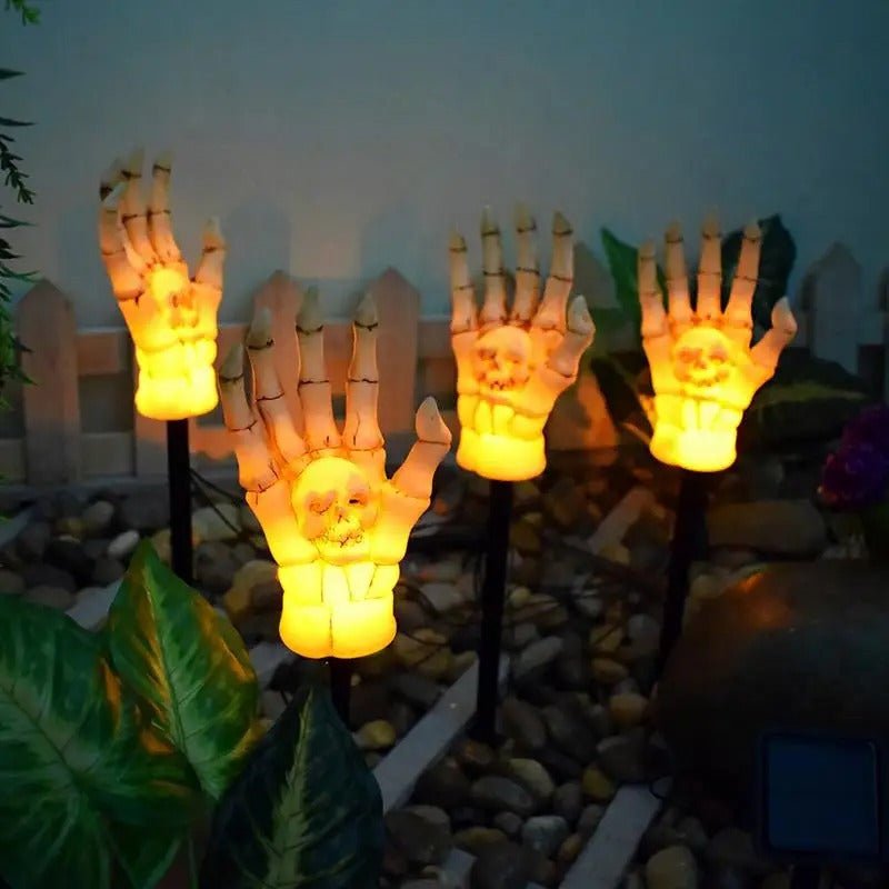 Solar-Bodenstrahler in Form einer Skeletthand, Halloween-Gartenbeleuchtung, Gruselthema, dekorative Außenbeleuchtung für den Garten | Sansoti