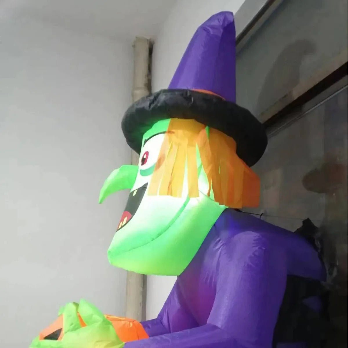 Inflatable Witch Window Decoration with LED Lighting for Halloween Party Decorations and a Spooky Atmosphere | Sansoti