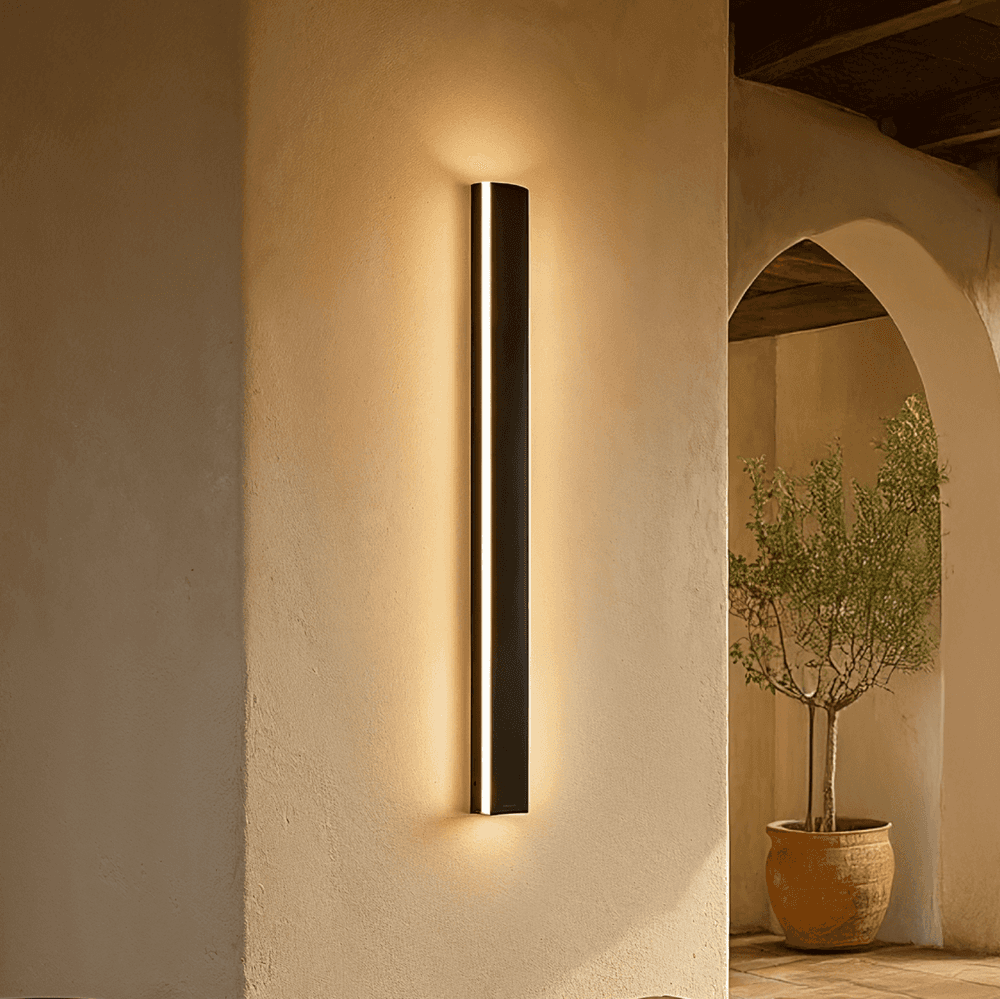 Moderne LED-Wandleuchte für Innen und Außen mit geradlinigem Design | Restfield
