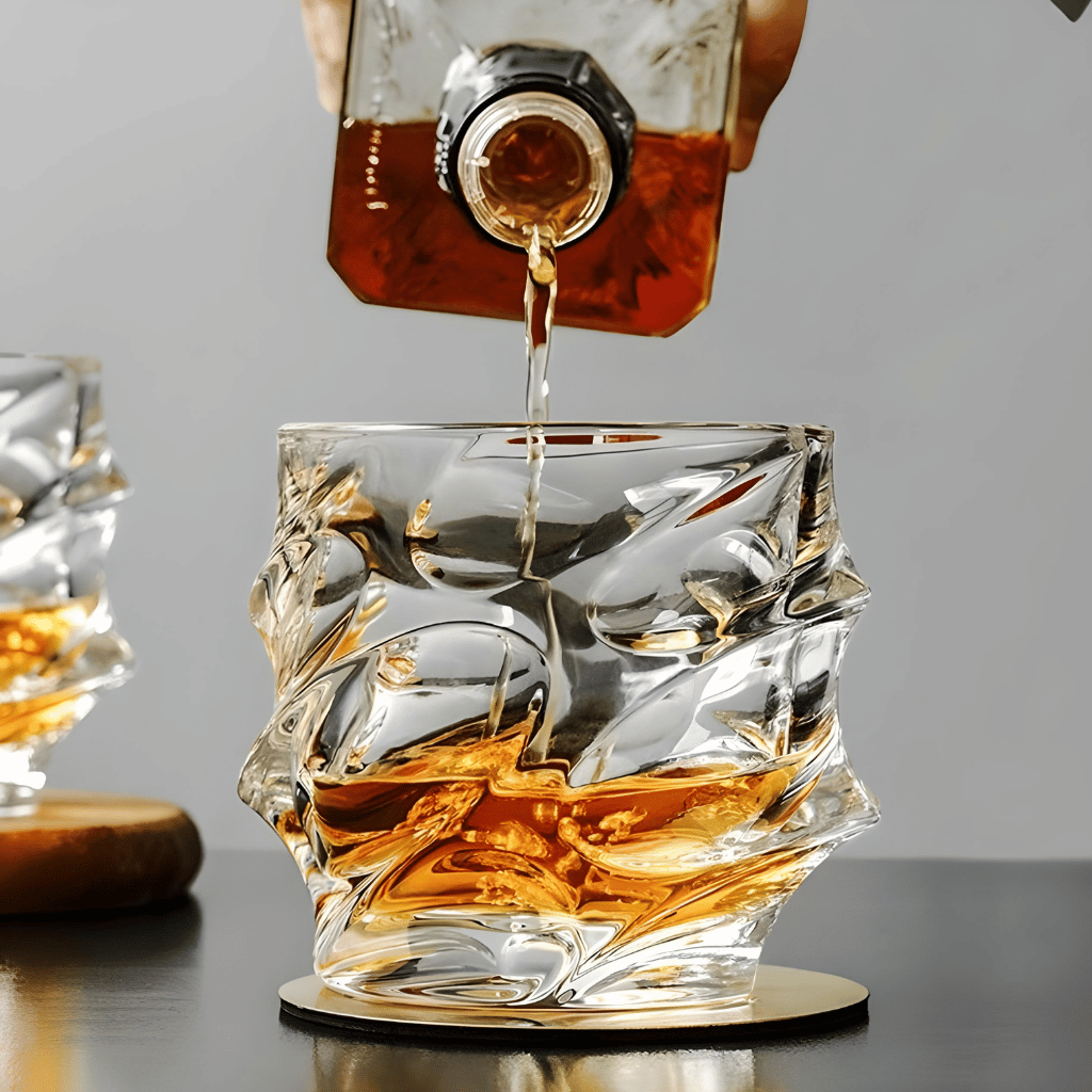 Kristallen Whiskyglas met Tornadovorm 300ml voor Premium Drankbeleving | Handgemaakt Japans-Geïnspireerd Spiraaldesign | Sansoti