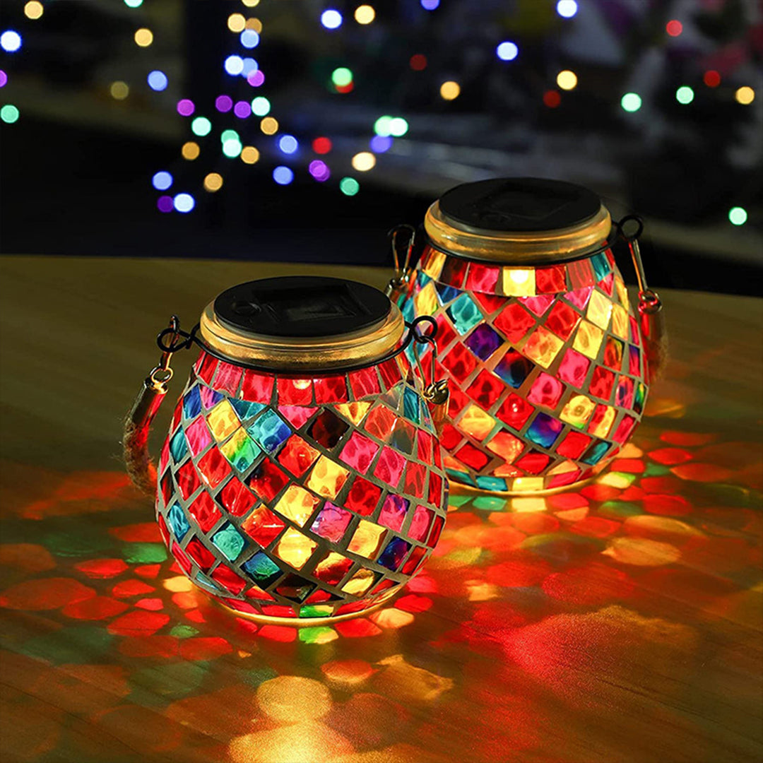Solar Tuinlamp met Gekleurd Glas – Handgemaakte Lantaarn met Mozaïek Lichteffect voor Sfeervol Buitendecor | Sansoti