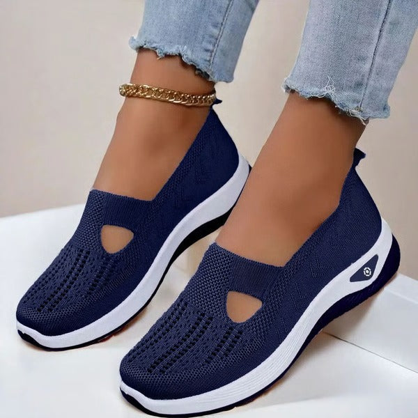 Chaussures respirantes pour femmes avec semelle souple et antidérapante, offrant adhérence et confort aux personnes âgées pour la marche quotidienne et les loisirs | Sansoti