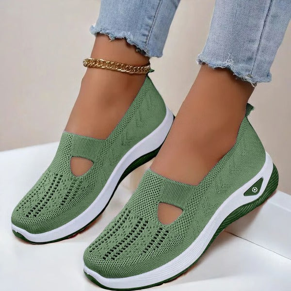 Chaussures respirantes pour femmes avec semelle souple et antidérapante, offrant adhérence et confort aux personnes âgées pour la marche quotidienne et les loisirs | Sansoti