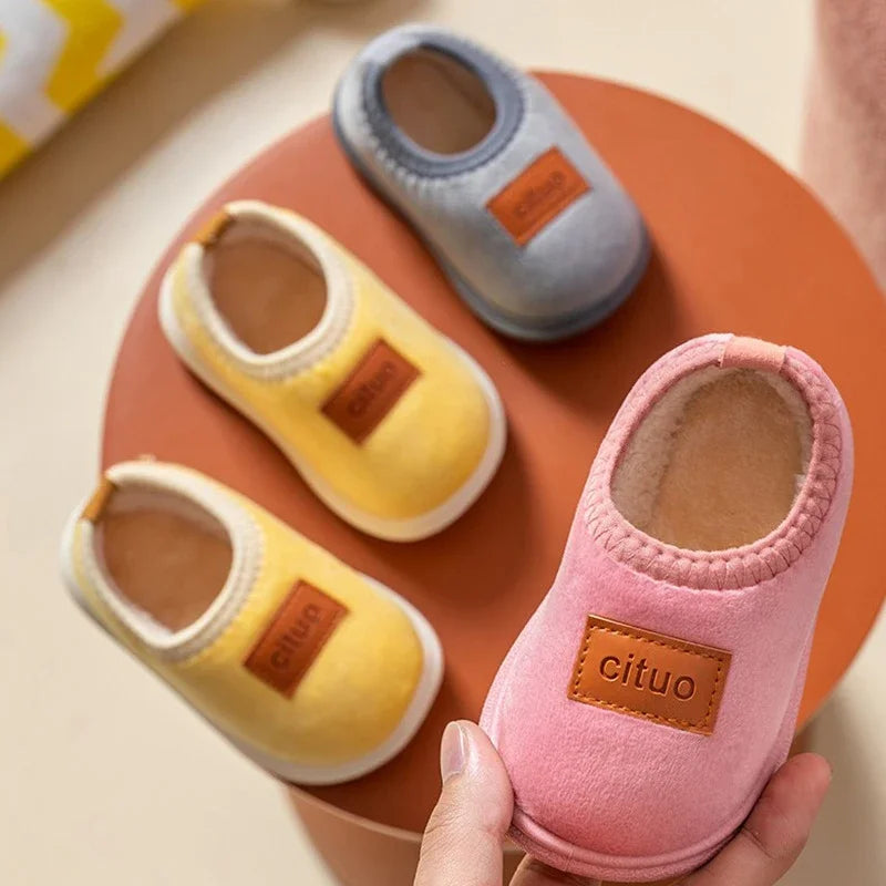 Pantoufles d’hiver douces pour enfants avec semelle antidérapante, doublure chaude, confort, chaussures d’intérieur pour tout-petits et enfants d’âge préscolaire | Sansoti
