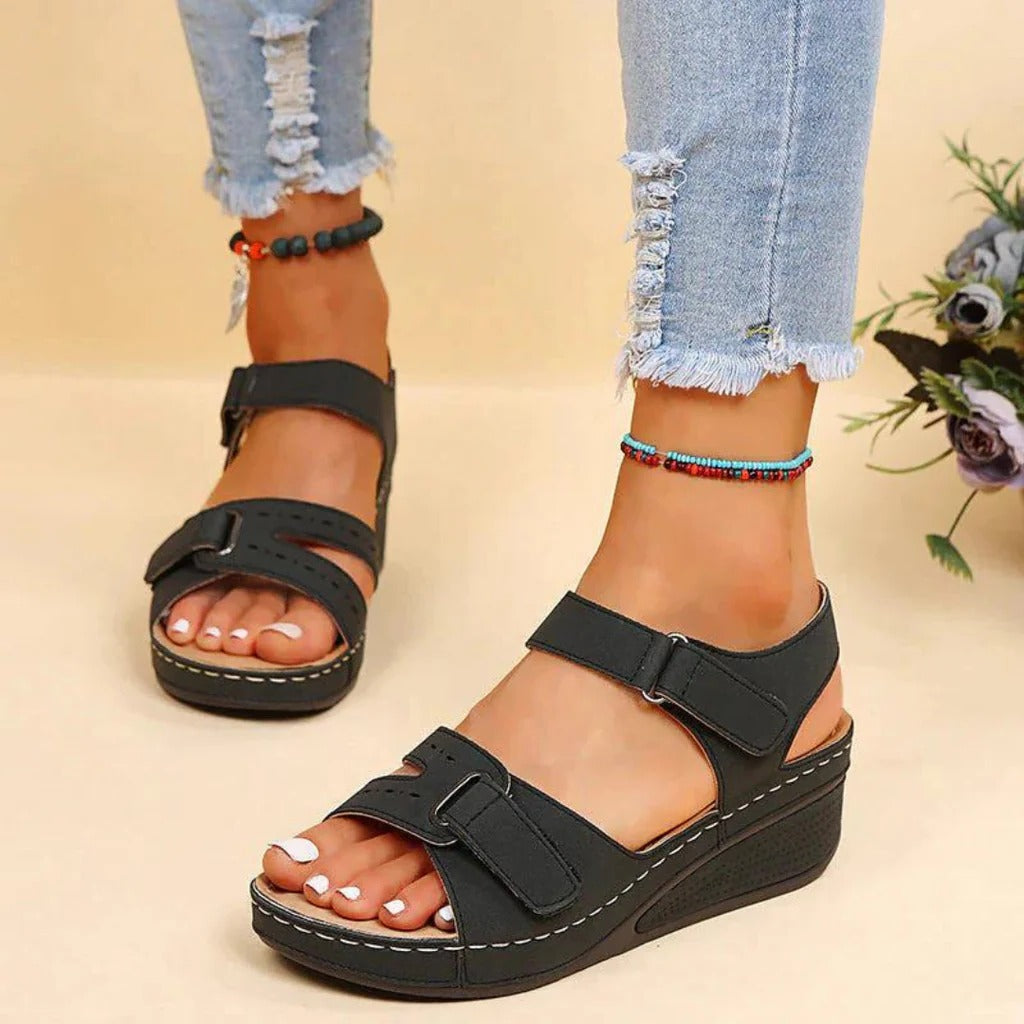 Sandales orthopédiques pour femmes à semelle ergonomique, chaussures d’été beiges, noires et rouges pour marcher confortablement à enfiler | Sansoti