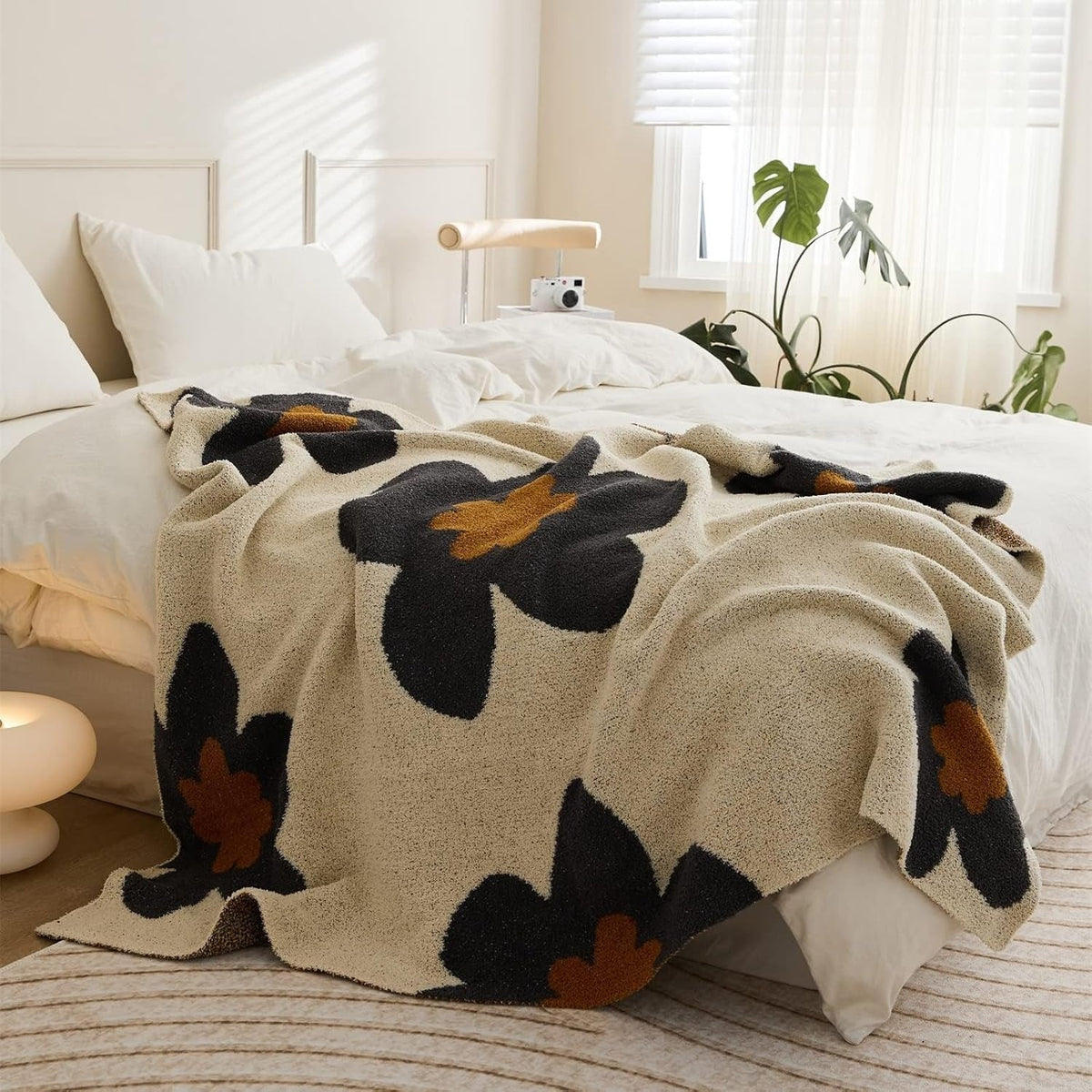 Plaid tricoté à motif floral 120x150cm – Couverture douce au design scandinave pour canapé, lit et salon | Sansoti