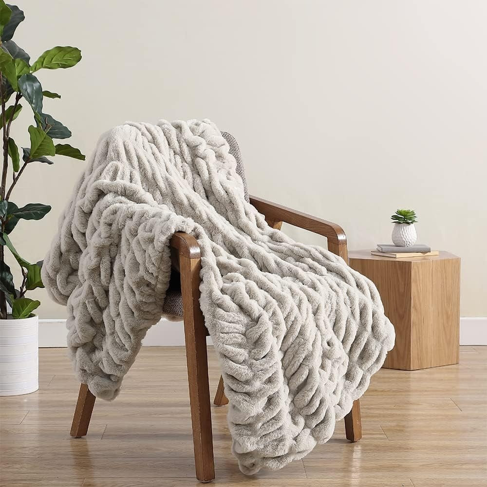 Faux Fur Throw Double-Sided Velvety Soft Warm Comfortable Decorative Cozy Living Room Bedroom | Sansoti
