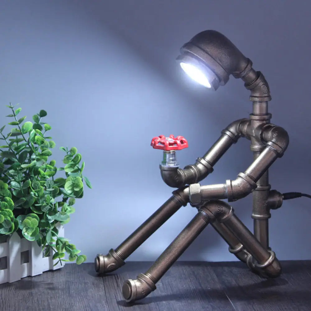 Industriële Tafellamp Waterleidingbuis Figuur Metaal LED Zilver Brons Nachtverlichting Slaapkamer Bureaulamp | Sansoti