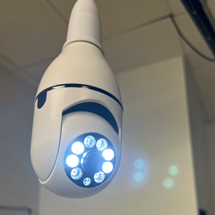 Beveiligingscamera Ledlamp met 360° Panorama Nachtzicht WiFi Bewaking Smart Home Draadloos Binnen Beveiliging | Sansoti