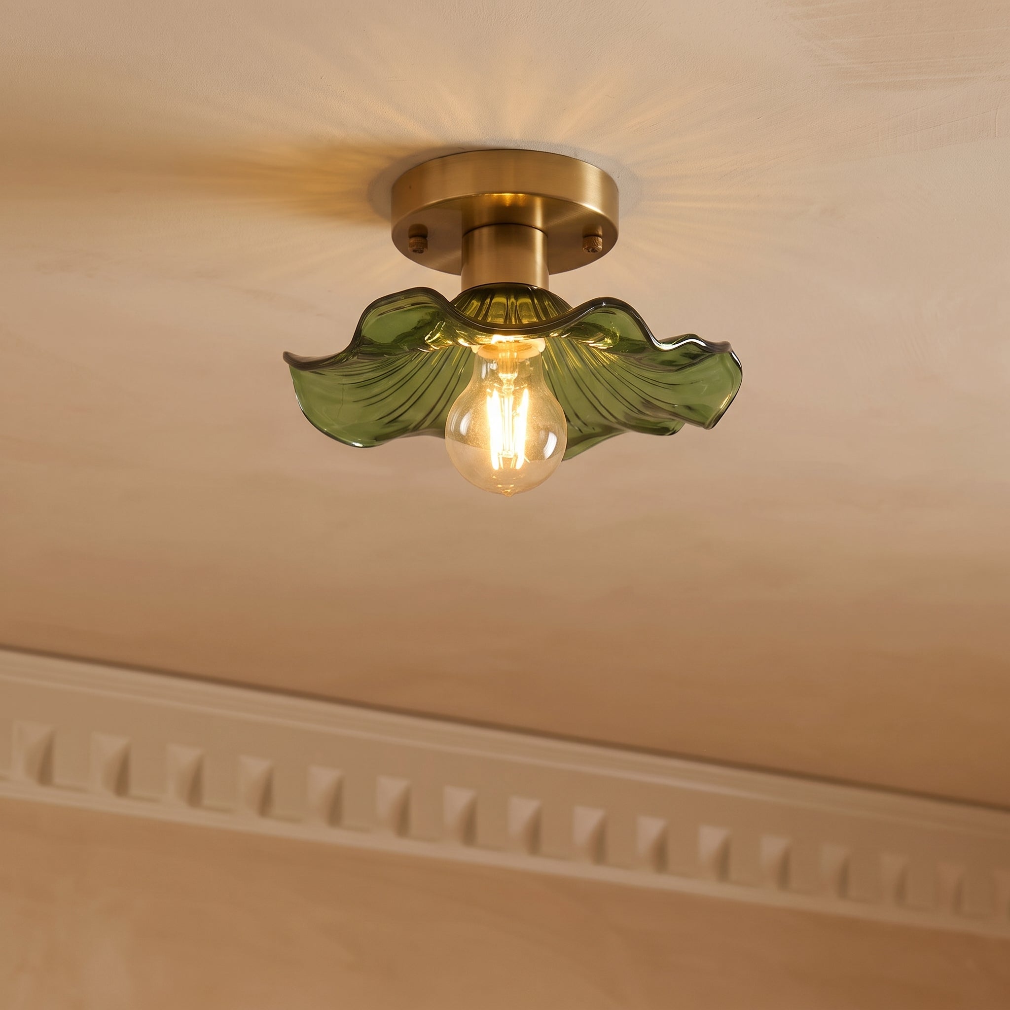 Szklana lampa sufitowa w kształcie kwiatu Ø58cm, ciepła biel, LED 3000K, aluminiowa oprawa, oświetlenie do salonu i sypialni | Sansoti
