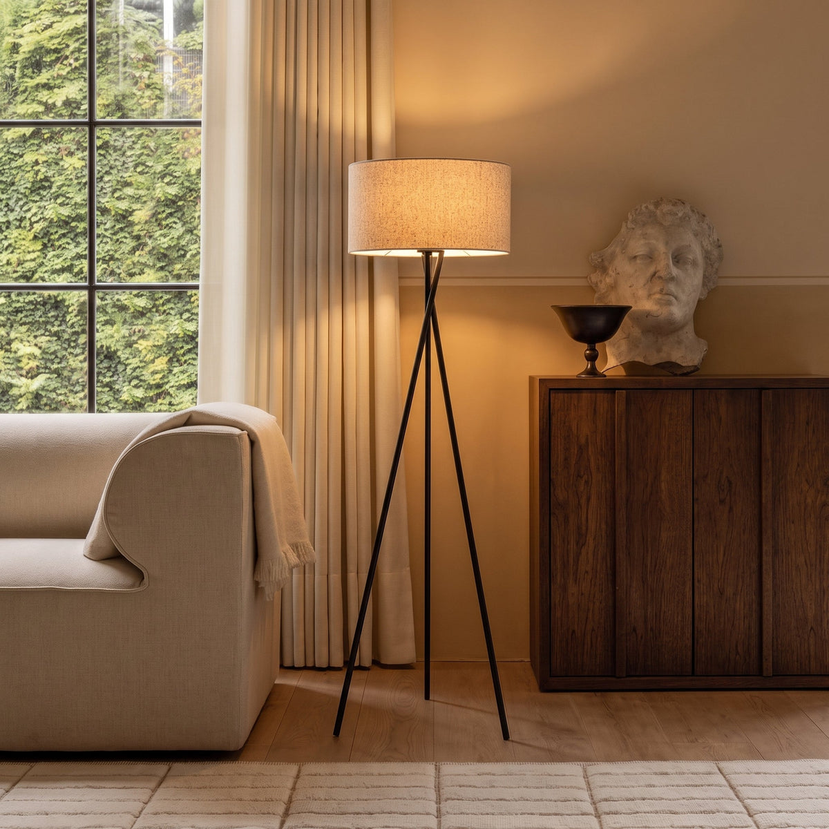 Lampa podłogowa z jedwabnym abażurem, 160 cm, ciepła biel 3000K, do salonu, sypialni i kącika do czytania, skandynawski design, nastrojowe oświetlenie | Sansoti