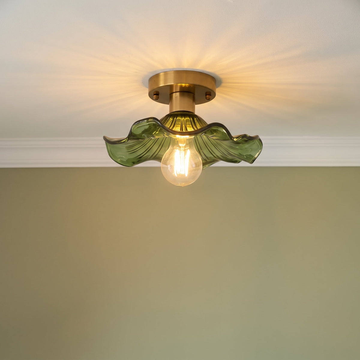 Szklana lampa sufitowa w kształcie kwiatu Ø58cm, ciepła biel, LED 3000K, aluminiowa oprawa, oświetlenie do salonu i sypialni | Sansoti