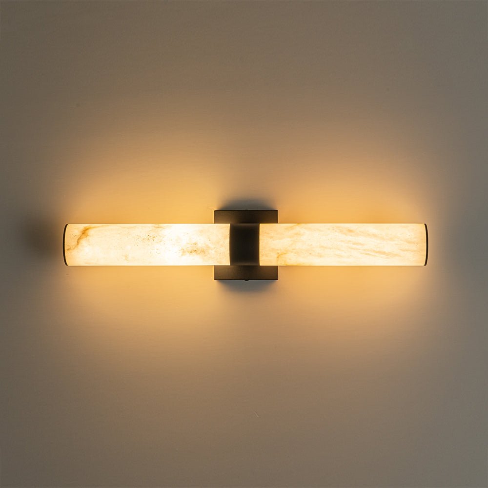 Lineaire LED Wandlamp met Albast – Moderne Badkamerverlichting in Messing of Zwart – 60cm Dimbaar 3000K | Sansoti