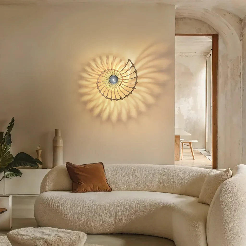 Decoratieve LED Wandlamp met Nautilus Design – Sfeervolle Wandverlichting | Sansoti