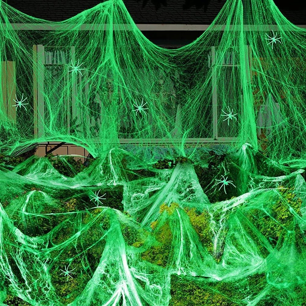 Dekoracja w postaci fosforyzującej pajęczyny, 20-100 gramów, na imprezę halloweenową, do wnętrz i na zewnątrz, tworząca upiorny klimat | Sansoti